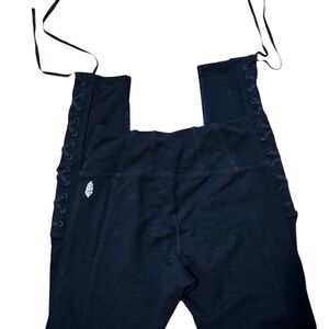 FREE PEOPLE MOVEMENT